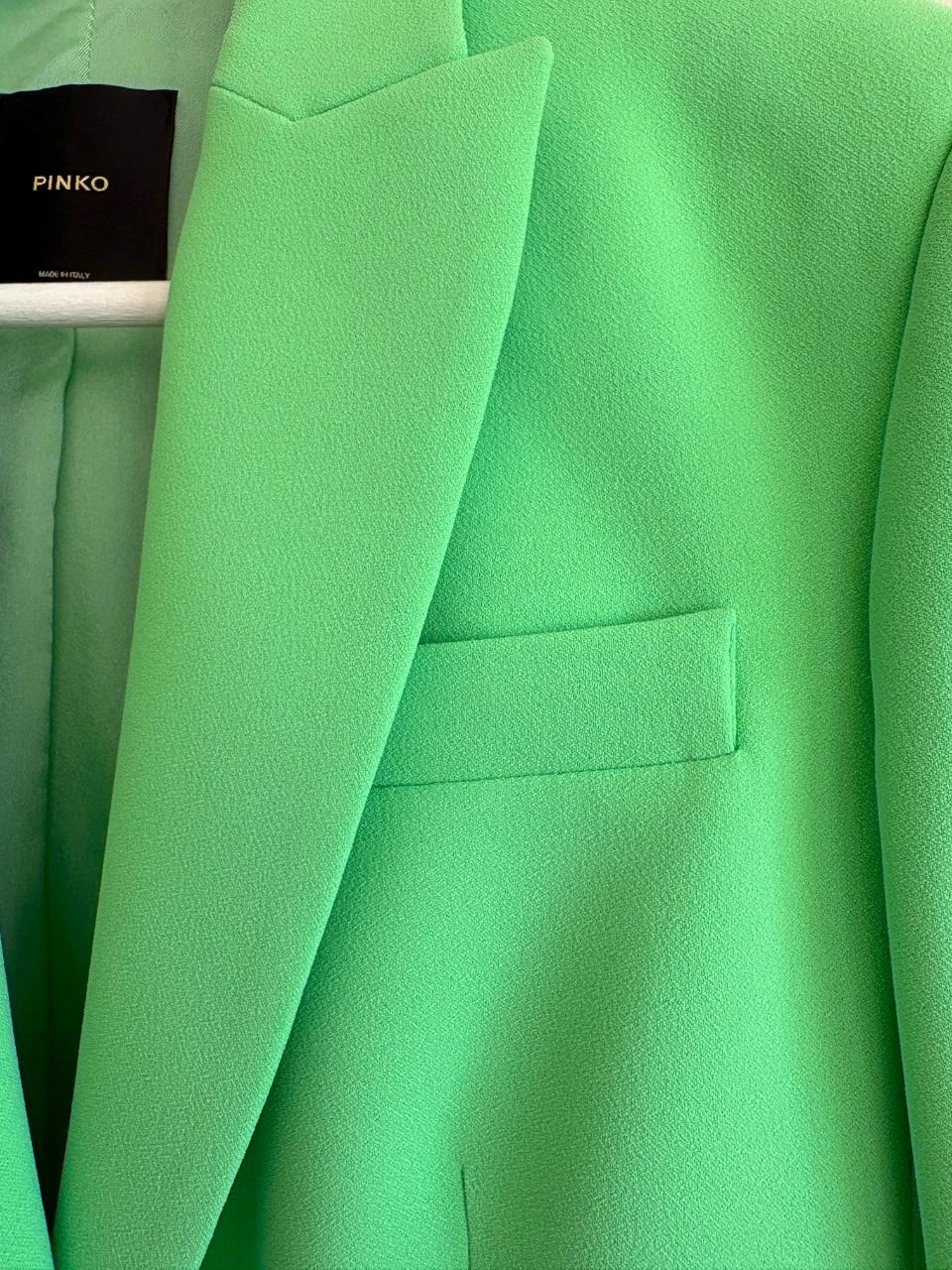 Blazer verde-escuro da Pinko – Feito na Itália – detalhe de botão dourado – tamanho IT40 – photo 7
